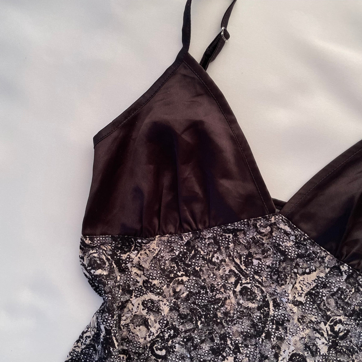 Unreal 00s floral top